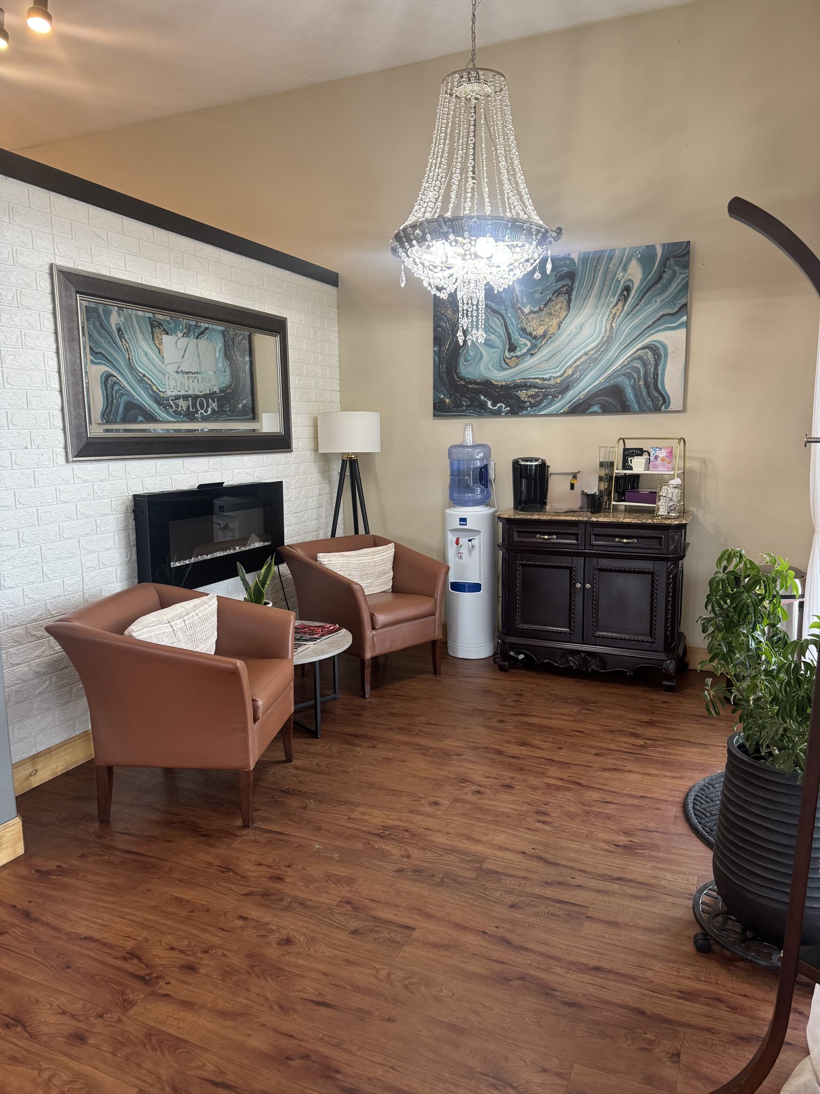JN Couture Salon waiting area in Hayden, Idaho — relaxed, upscale interior